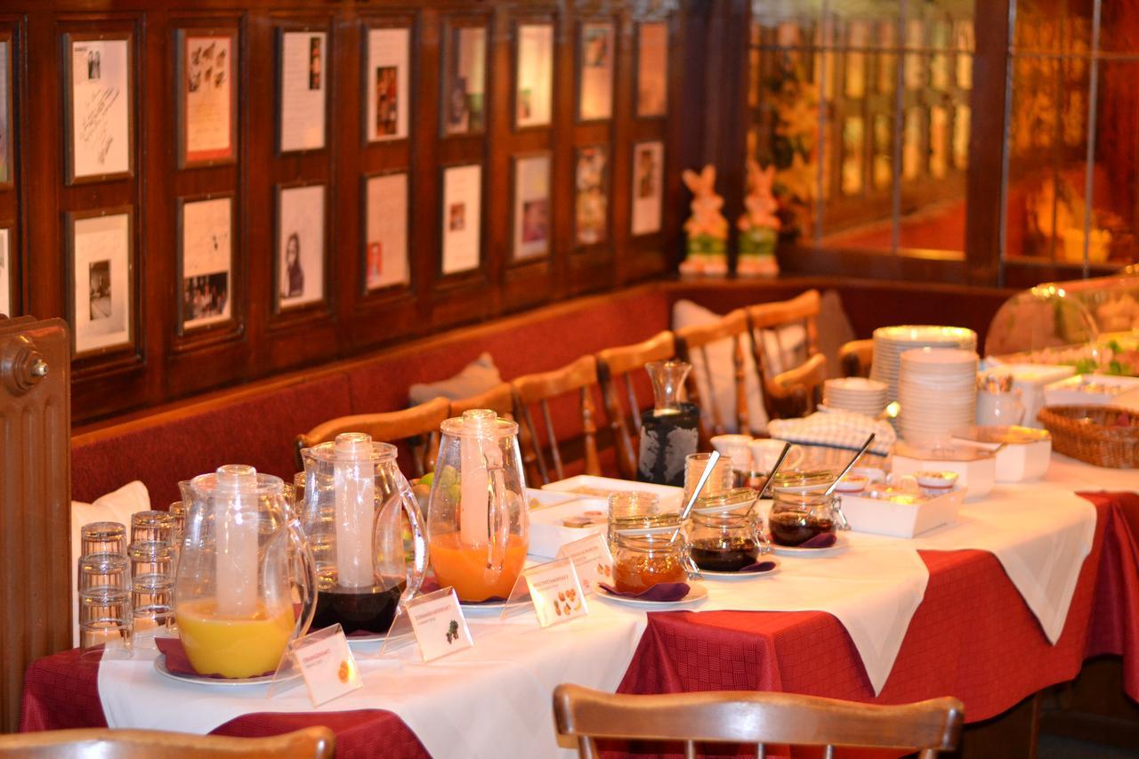Gasthaus Loewen Fryburg Bryzgowijski Zewnętrze zdjęcie